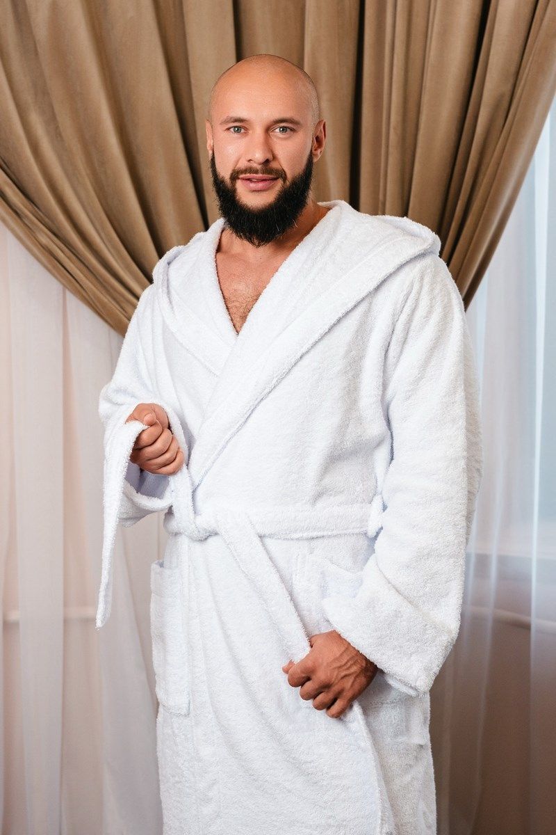 снимок Халат махровый с капюшоном, белый от магазина BIO-TEXTILES ОПТ