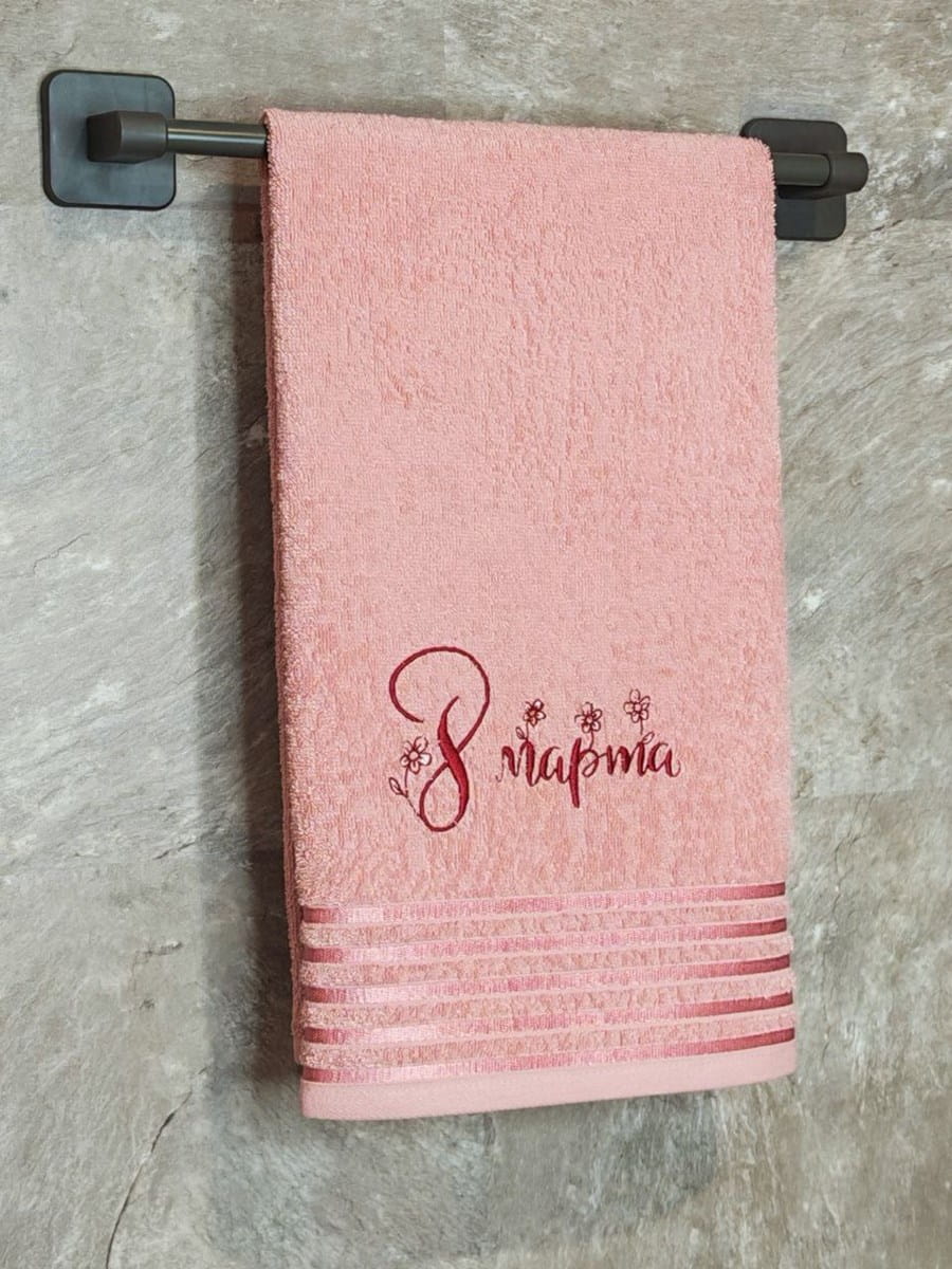 снимок Полотенце с вышивкой "8 марта" розовое от магазина BIO-TEXTILES ОПТ